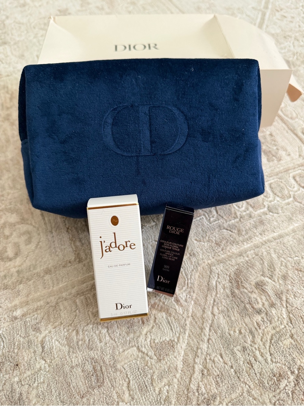 Dior 3-Piece Beauty Gift Set Velvet Pouch Rouge Dior 999 & J’adore Mini